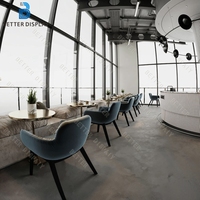 Comptoir de bar rond blanc personnalisé pour café, mobilier de café au design simple pour la décoration de café
