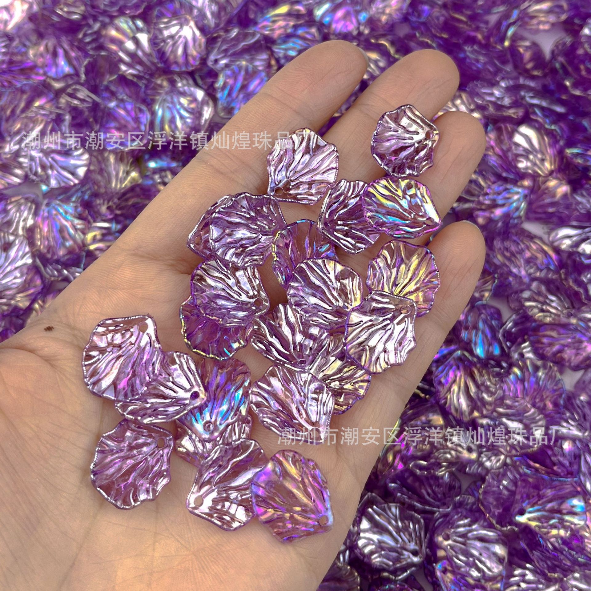 30 piezas de imitación de concha translúcida de color morado oscuro