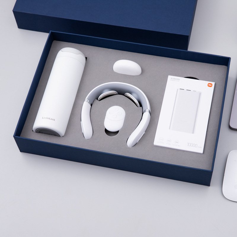 Taza blanca "lock-and-go" + auriculares Xiaomi + protector de cuello + batería externa