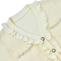 Cardigan en maille gaufrée pour femme, col en V, avec bordure à volants, boutons perlés, poches plaquées, poignets et ourlet côtelés, coupe classique, haut tricoté d'automne