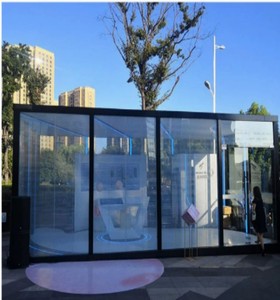Pantalla LED Transparente Compacta y Pequeña para Escaparates de Boutique - Product Image 3
