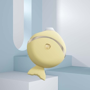 Een kleine visvormige vrouwelijke masturbator met een draagbaar en schattig ontwerp met zuig-, vibratie- en tikfunctie - Product Image 5