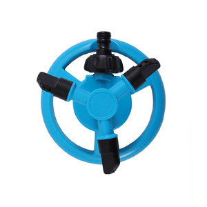 Arroseur rotatif automatique à 360 degrés Huabangshi, tête d'arrosage à trois branches en plastique pour l'irrigation des pelouses - Product Image 1