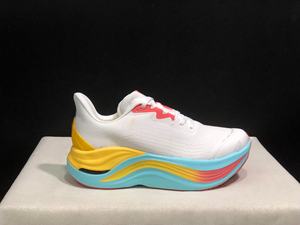 Zapatos de malla de diseño lujoso con cordones transpirables para uso casual, adecuados tanto para hombres como para mujeres, a la moda. - Product Image 5