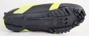 Chaussures de cyclisme VTT à semelle en caoutchouc durable, à coupe haute, avec boucle réglable, logo personnalisé OEM, faible MOQ, pour entraînement sportif - Product Image 3