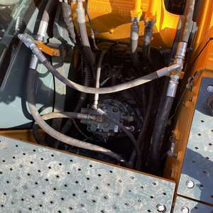 Excavadora hidráulica de 22 toneladas Hyundai 220LC-9s usada al por mayor de fábrica con motor Cummins y bomba para uso en construcción - Product Image 4