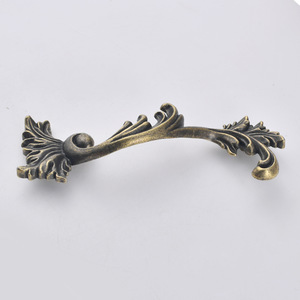 French Style Zinc Alloy Cabinet Handle Bronze Bar Shape Durable Furniture Hardware - Product Image 1