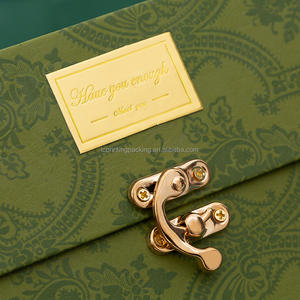 Boîte-cadeau en papier de texture vintage de luxe avec poignée en métal pour faveurs de mariage - Product Image 4