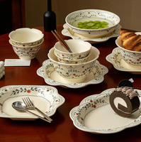 Service de vaisselle vintage en céramique rouge à motifs floraux festonnés, bols, assiettes, plat à poisson ovale, pour la maison, cadeau de mariage, café, vaisselle de ferme