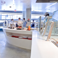 Comptoir de présentation de salades en surface solide blanche moderne sur mesure pour restaurant, salle à manger, buffet