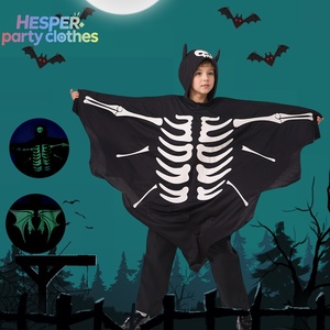 HESPER Nouveauté transfrontalière Halloween : Cape de chauve-souris unisexe lumineuse en polyester pour enfants, costume de cosplay - Product Image 1