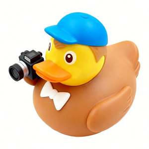 Cadeau promotionnel 2025 : Canard de bain en PVC personnalisé motif dessin animé, Mini jouets artisanaux en plastique en forme d'animaux, Figurine de caméraman en vinyle - Product Image 1