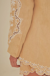 Vente en gros Blazer élégant en lin brodé à encolure en V flatteur de haute qualité pour femmes - Product Image 5