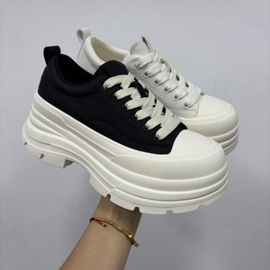 Chaussures en toile blanches et noires, style décontracté, pour hommes et femmes, baskets de sport plates, chaussures de marche, baskets classiques tendance - Product Image 1
