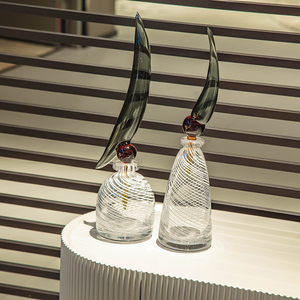 Haute pointe <span class=keywords><strong>dessin</strong></span> artisanat hôtel haut <span class=keywords><strong>de</strong></span> gamme soufflé à la main usine verre <span class=keywords><strong>roseau</strong></span> diffuseur bouteille luxe - Product Image 1