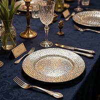 Assiette de présentation de luxe martelée et gaufrée or, style américain, écologique et durable, pour mariages, banquets et événements haut de gamme (vente en gros)
