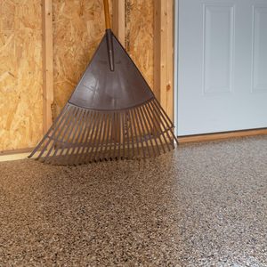 LSY 2:1 100% Solides Époxy Barrière Contre l'Humidité et les Vapeurs (MVB) avec des Flocons <span class=keywords><strong>de</strong></span> Mélange Outback <span class=keywords><strong>de</strong></span> 1/4 po <span class=keywords><strong>pour</strong></span> les Sols en Béton <span class=keywords><strong>de</strong></span> <span class=keywords><strong>Garage</strong></span> - Product Image 4