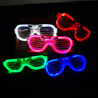Lunettes LED qui brillent dans le noir - Cadeaux de fête originaux pour les anniversaires, les mariages et les célébrations du 4 juillet