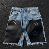 Shorts en jean tricoté pour homme, style streetwear décontracté, taille mi-haute, avec patchs étoiles, motif léopard, clous, épingles de sûreté, bords effilochés et boutons