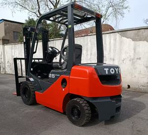 Montacargas Usado de Alta Calidad con Motor Diésel Toyota ORIGINAL de 2.5 Toneladas y 3 Toneladas en Venta con Motor IDZ-II IDZ-III - Product Image 1