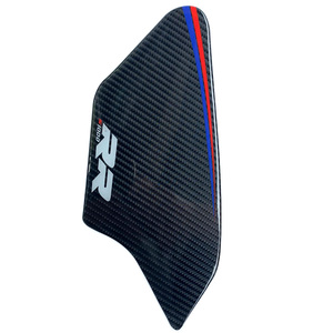 Coussin de réservoir de <span class=keywords><strong>moto</strong></span> en fibre de carbone 5D autocollant latéral coussin de réservoir personnalisé - Product Image 4