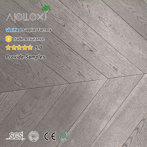 Apolloxy Parquet <span class=keywords><strong>en</strong></span> bois d'ingénierie auto-adhésif traditionnel, grain de bois gaufré chêne gris, texture lisse, grand <span class=keywords><strong>chevron</strong></span> <span class=keywords><strong>pour</strong></span> villa - Product Image 1
