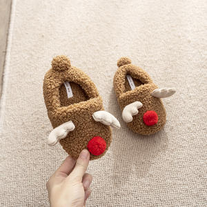 Chaussons chauds en molleton floue confortable pour maison adulte taille enfant pour Noël intérieur - Product Image 3