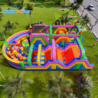 Parcours d'obstacles rotatif gonflable en PVC en forme de U commercial Activités sportives de plein air Jeu de défi Parcours d'obstacles à vendre