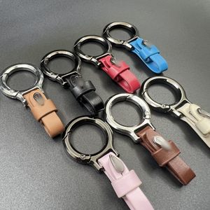 Porte-clés pendentif pour homme, style vintage décontracté, en alliage de zinc, à suspendre à la ceinture, vente en gros d'usine - Product Image 4