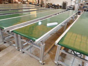 Sıcak satış dükkanlar için CustomIize PVC bant konveyör ev kullanımı perakende sanayi alüminyum konveyörler - Product Image 4