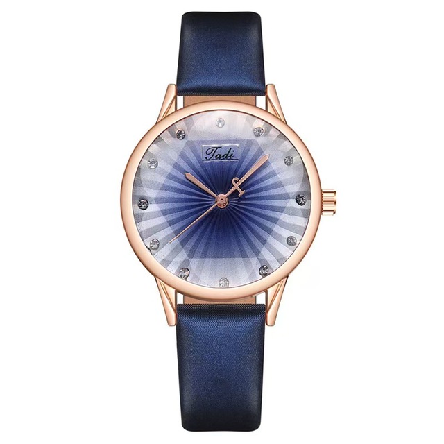Luxury Minimalist 30mm Case Alloy Women's Quartz Movement Watch Business Cartoon Style Sports Fashion Charm Digital Glass