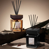 Diffuseur de parfum personnalisé Witoyou, logo estampé or de luxe, vente en gros, 50 ml, 100 ml, 120 ml, 150 ml avec bâtonnets en rotin pour parfumer la maison
