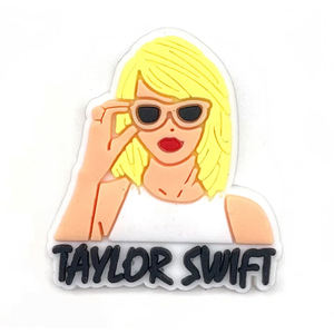 2023 <span class=keywords><strong>Taylor</strong></span> <span class=keywords><strong>Red</strong></span> <span class=keywords><strong>Swift</strong></span> Charms de chaussures pour sabots croc personnalisé populaire chanteur Designers breloques de chaussures en PVC pour le vendeur de décoration - Product Image 4