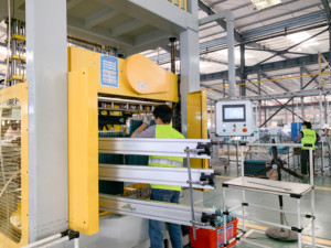 T3 R32 gas chia điều hòa không khí mini <span class=keywords><strong>AC</strong></span> DC Inverter Vàng vây 220V 50Hz Điều hòa không khí với saso chứng nhận tại saudi - Product Image 3