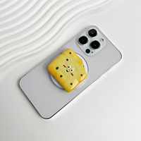 Cute Food Play Cookie Support de téléphone magnétique rétractable Fun Expression Cookie Poignée de téléphone magnétique