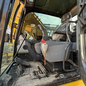 รถขุดตีนตะขาบ KOMATSU PC200 ขนาด 20 ตัน มือสอง ดีไซน์ดั้งเดิม รถขุดขนาดกลาง พร้อมเครื่องยนต์ เกียร์ และปั๊ม รุ่นปี 2023 ขาย - Product Image 6