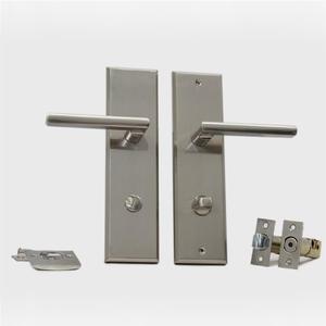 Poignée de <span class=keywords><strong>porte</strong></span> en alliage de zinc avec <span class=keywords><strong>plaque</strong></span> longue, système de verrouillage moderne pour portes en bois, pour une entrée sécurisée et une confidentialité accrue. - Product Image 4