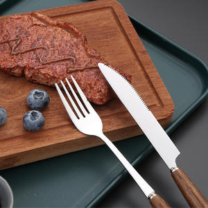 Juego de Cubiertos de Acero Inoxidable de Estilo Japonés Moderno con Mangos Metálicos, Reutilizable y Portátil, Regalo Empresarial para Alitas de Pollo - Product Image 2