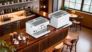 Cafetera Espresso con Caldera de 7L, Producto Nuevo - Product Image 1