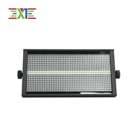 Professionnel RGBW Slim Par Stroboscope Lumière DJ Stages Discothèques Haute Intensité 8 + 8 LED Array DMX Contrôle Activation Sonore CRI90