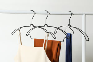 Cintres en métal noir antidérapants <span class=keywords><strong>de</strong></span> qualité supérieure, design double ligne élargi pour l'organisation du placard - Product Image 6