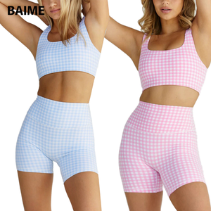 <b>Top</b> Sales Women Yoga Wear Set Skin-friendly Seamless Sports Bra Outdoor High Waist Yoga Shorts Elastic Waist - Product Image 1