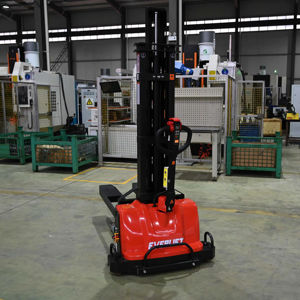 Самоподъемный полуэлектрический самоподъемный штабелер 500 кг - Product Image 3