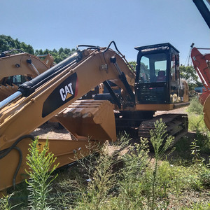 รถขุดตีนตะขาบ Caterpillar 320D มือสอง น้ำหนัก 20 ตัน พร้อมสีเดิมจากโรงงาน สำหรับงานก่อสร้าง - Product Image 5