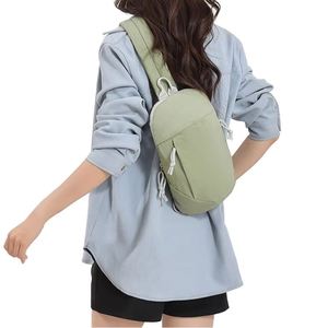 Bolso Bandolera Ligero Resistente al Agua, Bolso de Hombro Casual para Hombres y Mujeres - Product Image 4