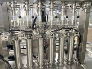 Máquina de llenado automático ESKO con tolva de calentamiento mezclador, equipo de llenado de botellas desinfectante de manos líquido para champú de coche de 1 litro - Product Image 4