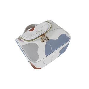 Anti-Theft Waterproof Portable Fashionable <b>Large</b> Zipper Closure Ladies Cute Candy Square PU Leather Daily <b>Makeup</b> Cosmetic <b>Bag</b> - Product Image 4