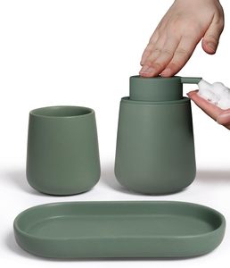 Ensemble <span class=keywords><strong>de</strong></span> <span class=keywords><strong>salle</strong></span> <span class=keywords><strong>de</strong></span> <span class=keywords><strong>bain</strong></span> trois pièces en céramique durable <span class=keywords><strong>de</strong></span> style européen <span class=keywords><strong>vert</strong></span> mat avec distributeur <span class=keywords><strong>de</strong></span> savon moussant, porte-brosse à dents et plateau <span class=keywords><strong>de</strong></span> toilette - Product Image 1