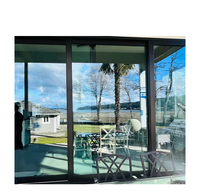 Portes coulissantes modernes en verre pour maisons, portes intérieures pliantes en alliage d'aluminium, portes pivotantes étanches doubles pour toilettes