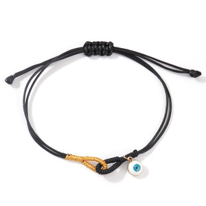 Nueva Pulsera Minimalista Hecha a Mano con Cordón Negro Ajustable y Nudo Dorado Tejido para Mujer - Product Image 5